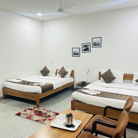 Hotel Queens Comfort Майсуру Екстер'єр фото