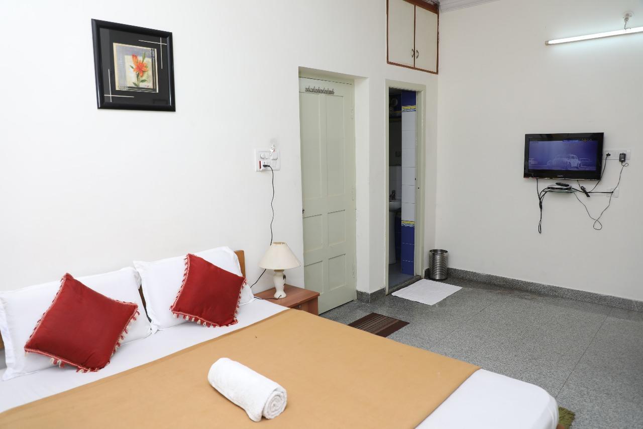 Hotel Queens Comfort Майсуру Екстер'єр фото